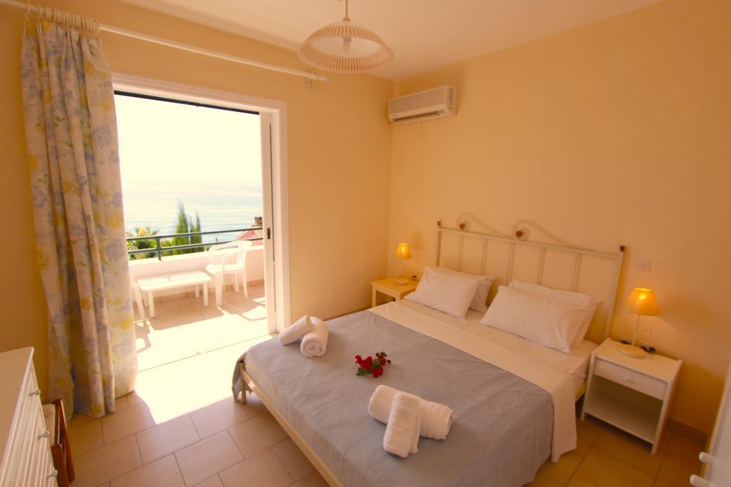 Corfu Glyfada Menigos Beach Apartments Eksteriør bilde