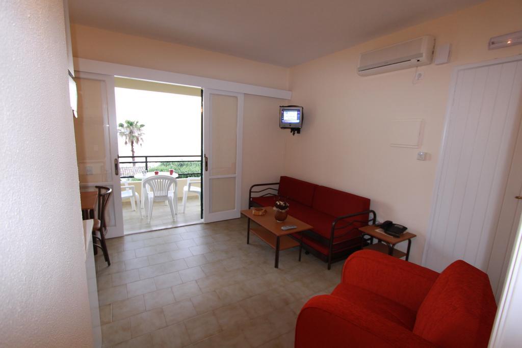 Corfu Glyfada Menigos Beach Apartments Eksteriør bilde