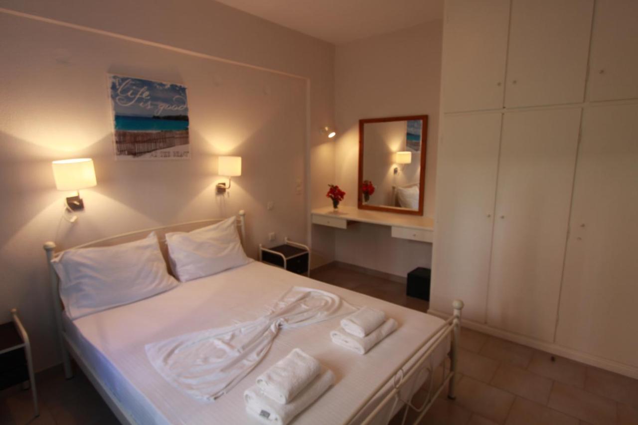 Corfu Glyfada Menigos Beach Apartments Eksteriør bilde