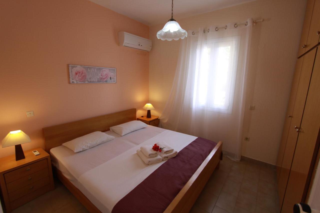 Corfu Glyfada Menigos Beach Apartments Eksteriør bilde