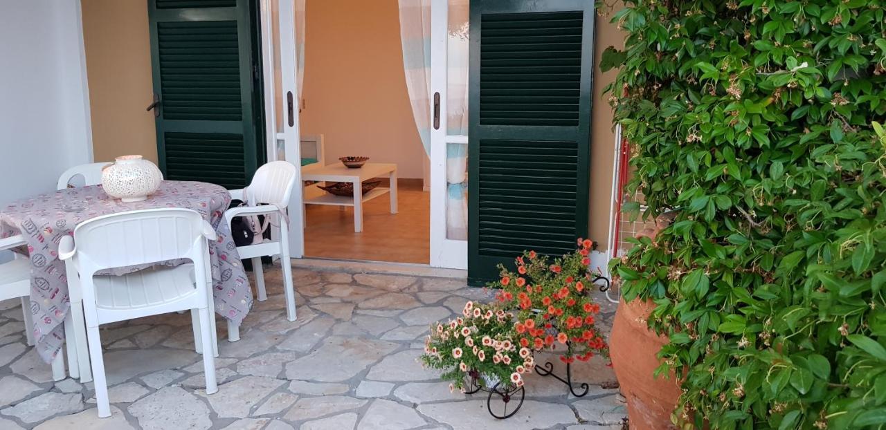 Corfu Glyfada Menigos Beach Apartments Eksteriør bilde